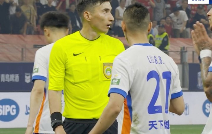 鲁媒：泰山三叉戟高薪难共存