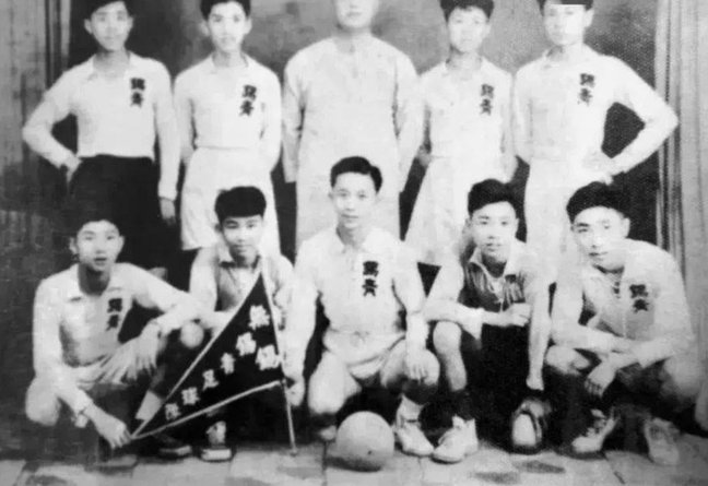 要不怎么说人家能成千万大V青训教父呢？