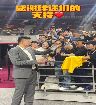 黄博文：感谢球迷的支持，感谢队员们在密集赛程下坚持住了