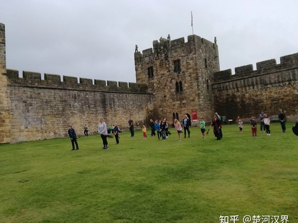 太阳报揭秘英格兰驻地：加勒比风情，有充足的休闲健身场地