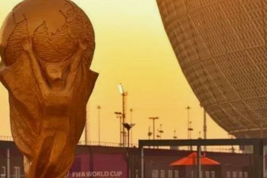 FIFA欲拆球场奔驰标志未果