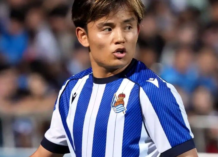 久保建英绯闻女友被扒？日本模特现身内部票区域引热议