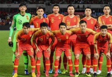 国足口碑为何不如男篮？