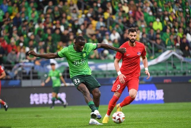 半场：国安1-0陇原竞技，张稀哲送助攻，邓捷夫建功