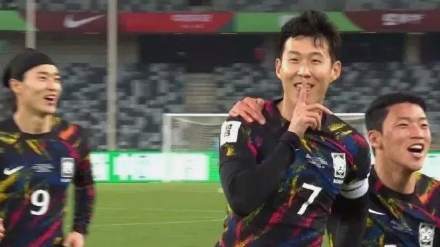 洛杉矶FC球迷用中文